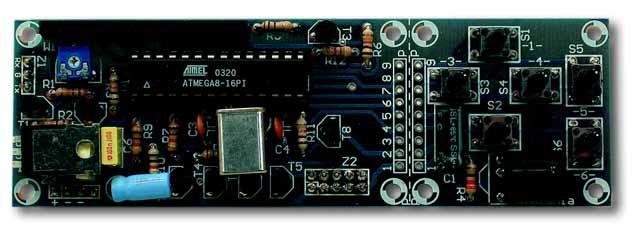 semi MatrixOrbital P R O J E K T LCD Y do PC semi MatrixOrbital LCD do PC, część 1 AVT 552 Moda na fantazyjn¹ stylizacjí PC-ta szybko dotar³a do naszego kraju, w zwi¹zku z czym ogromnym powodzeniem