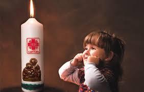 W grudniu wolontariusze SKC włączyli się do sprzedaży świec Wigilijne Dzieło Pomocy Dzieciom w parafialnym kościele po Mszy Świętej o godz. 18 00.