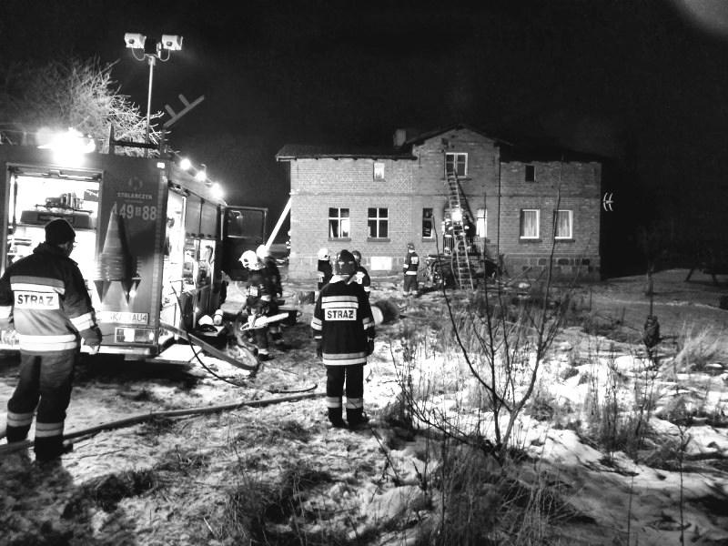 Potrzebna pomoc Spłonął dom w Przyjaz ni. Moz na pomo c! Zachęcamy do pomocy mieszkańcom Przyjaźni, których dom spłonął na początku lutego.