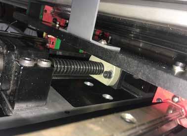A multi-purpose machine that moves on three axes benefits from drylin trapezoidal lead screws and matching nuts made of lubrication-free iglidur J for height adjustment of the Z-axis.