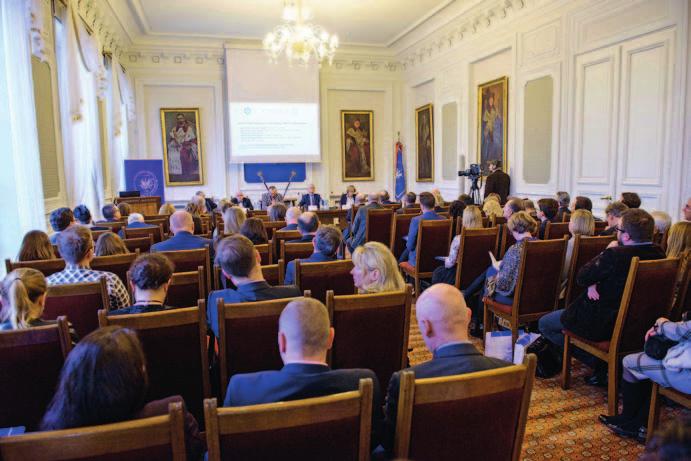 Jest najbardziej renomowanym ośrodkiem badawczym w dziedzinie stosunko w mie dzynarodowych w Polsce. Rokrocznie Instytut zajmuje czołowe miejsca w światowych rankingach w swojej kategorii.