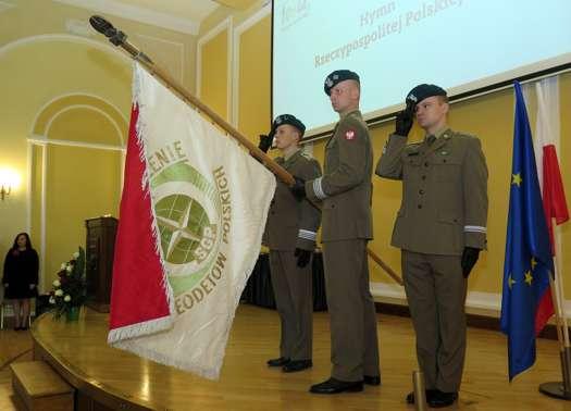 W homilii znalazły się słowa uznania dla społecznej roli geodetów w działalności człowieka, a także podziękowanie za codzienny ich trud podejmowany na rzecz dobra innych.