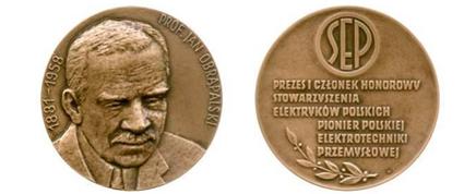 Medal Honorowy SEP im. Prof. Jana Obrąpalskiego Opracował: Tomasz E. Kołakowski Redakcja dla potrzeb publikacji internetowej: Jacek Nowicki, SG SEP Źródła: Akta osobowe prof. J. Obrąpalskiego w archiwum Politechniki Śląskiej.