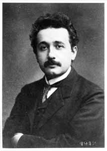 Ogólna Teoria Względności (1915): Albert Einstein 1879-1955 8 G = mn 4 geometria 2 v c p c