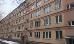 Widokowe mieszkanie do własnej aranżacji. Blok z windą blisko komunikacji miejskiej. Cena: 180.000 do negocjacji. 1-POKOJOWE - 36,36m 2 GRZEGÓRZKI ul.
