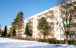 WC, loggia, piwnica. Korzystny układ pomieszczeń. Woda i ogrzewanie z sieci miejskiej. Pierwsze piętro.