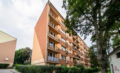 Ogrzewanie z sieci miejskiej. Ekspozycja zachodnia, przez co mieszkanie jest słoneczne i jasne. Cena: 305.000 zł 3-POKOJOWE 45m 2 AZORY ul.