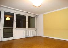 Aleksandry przedpokój, salon z aneksem kuchennym, sypialnia, łazienka z WC, balkon, piwnica.