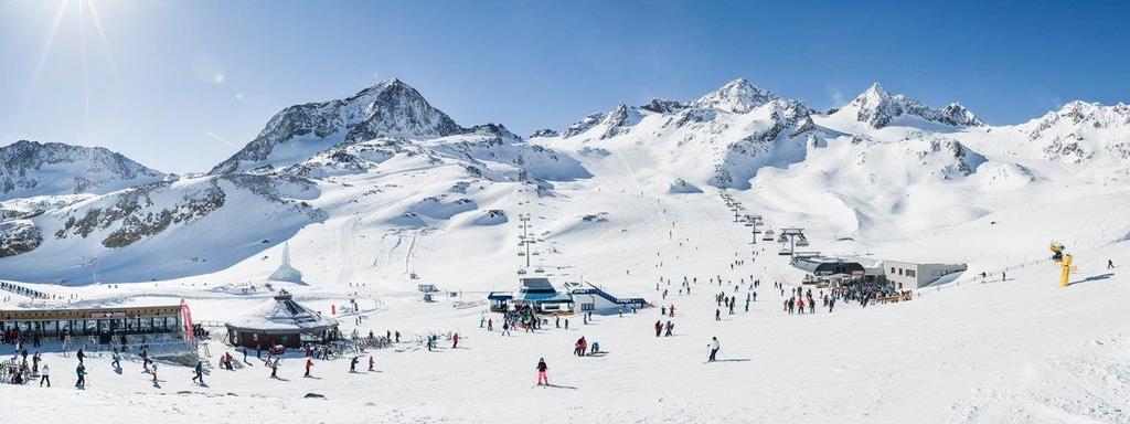 Jeden z największych ośrodków narciarskich w Austrii posiada 24 wyciągi, z czego połowę stanowią wyciągi krzesełkowe, a drugą połowę gondole.
