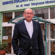 Dyrektor Centrum w Opolu -zaproszenie Szanowni Państwo, Drodzy Rodzice, Misją Centrum Ginekologii, Położnictwa i Neonatologii w Opolu jest Profesjonalna opieka nad kobietą i dzieckiem w zdrowiu i