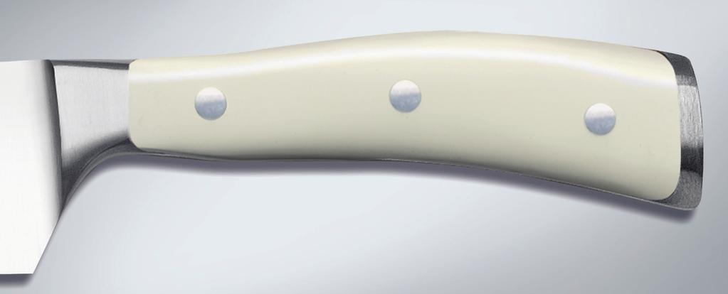 wykonanymi ze stali nierdzewnej (zwiększona odporność na korozję) - Technologia Precision Edge (PEtec) zapewnia o 20% ostrzejszą krawędź tnącą noża - Optymalna twardość w skali Rockwell, zapewniająca