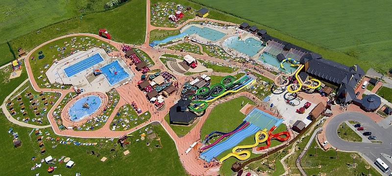 Aquapark Tatralandia to największy park wodny na Słowacji otwarty przez cały rok. Sercem Tatralandii jest źródło termalnej wody płynącej z głębokości ponad 2500m o temperaturze 60,7 st.
