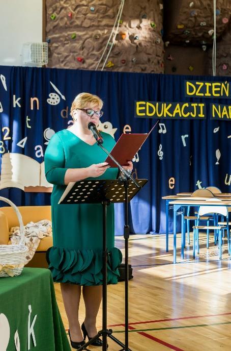 dzieci, adekwatnie do ich indywidualnych potrzeb, czyniąc to we współpracy ze szkołą.