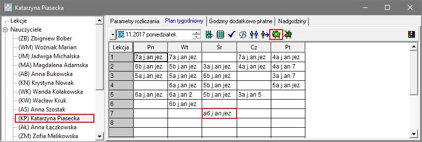 Kopiowanie zmodyfikowanego planu lekcji na następne tygodnie Kopiować można plan całej jednostki lub plan wybranego nauczyciela. Aby skopiować plan nauczyciela: 1.