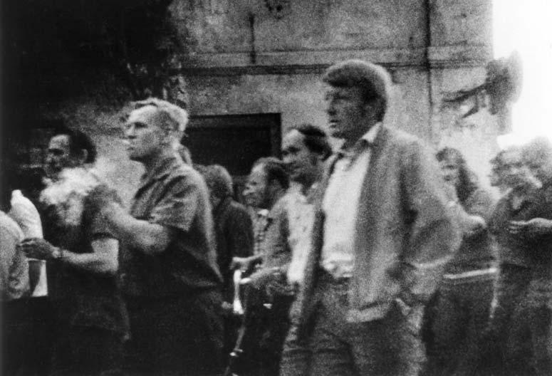 zakładzie przemysłowym miasta, położonym kilka kilometrów na północ od jego granic.