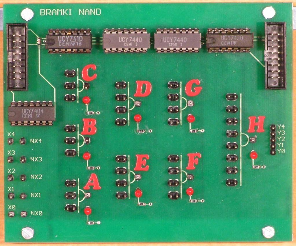 45 202_NAND Moduł bramek NAND Opis ogólny Moduł 202_NAND zawiera: 3 bramki NAMD 3-wejściowe, 4 bramki NAND 4-wejściowe i jedną bramkę NAND -wejściową oraz 5 bramek NOT negujących stan sygnałów