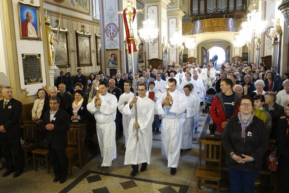 Więcej na http://www.bz.oaza.pl Jeden z nas Podejmujemy w Polsce Europejską Inicjatywę Obywatelską Jeden z nas".