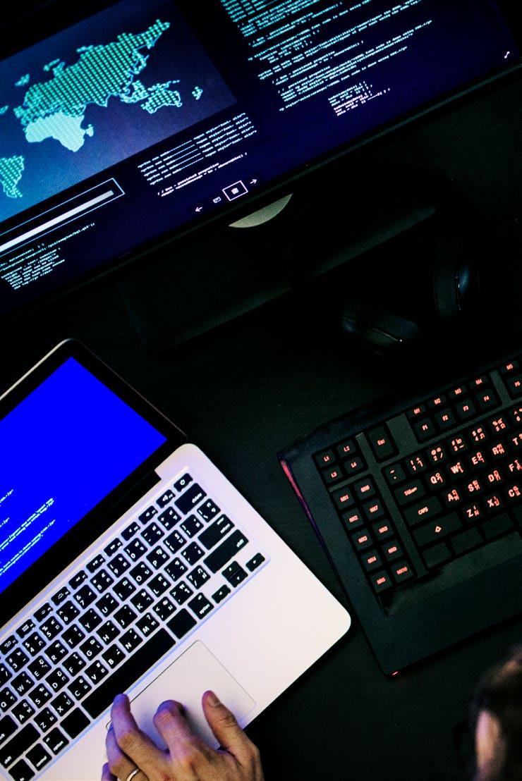 Dlaczego? Andrzej Syta (Comparex) Bo to jest bardzo ciekawe. Macierze, które wdrażaliśmy w Play, to sprzęt klasy enterprise - największe, jakie sprzedaje firma IBM.
