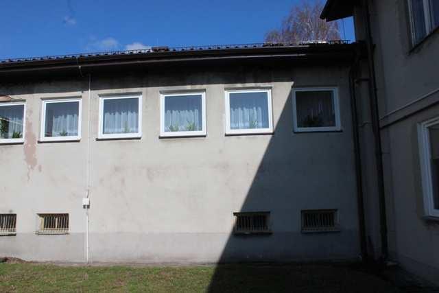 za podbitką dachu. Ryc. 68.