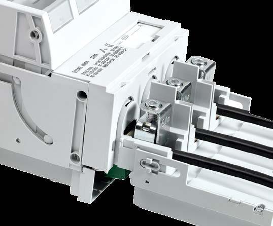 Różnorodne opcje komunikacyjne Programowanie oraz zdalna komunikacja odbywa się poprzez Modbus RTU lub