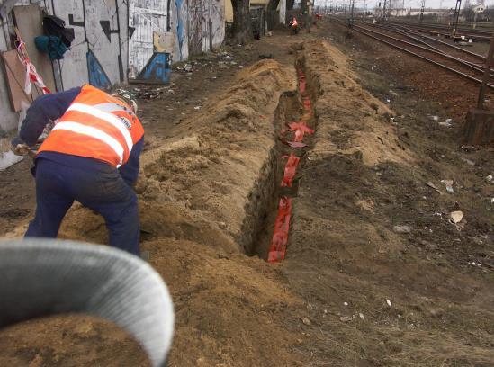 służącego do sterowania oświetleniem na peronach oraz automatycznego wytapiania śniegu w