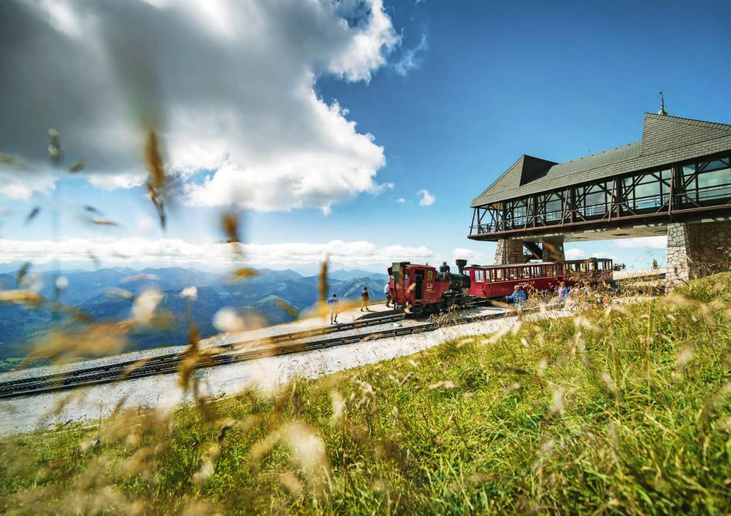 SCHAFBERGBAHN & WOLFGANGSEESCHIFFFAHRT ROZLEGŁE WYŻYNY, KRYSTALICZNA WODA Dzięki łączonemu