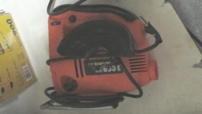 Marka DEDRA Model DED7965 Zasilanie elektryczne 230 V, 50 Hz, 750 W Rok produkcji 2015 Wyrzynarka