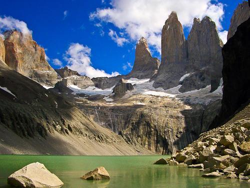 Część łańcucha górskiego objęto ochroną w ramach Parku Narodowego Torres del Paine, który w 1978 roku został