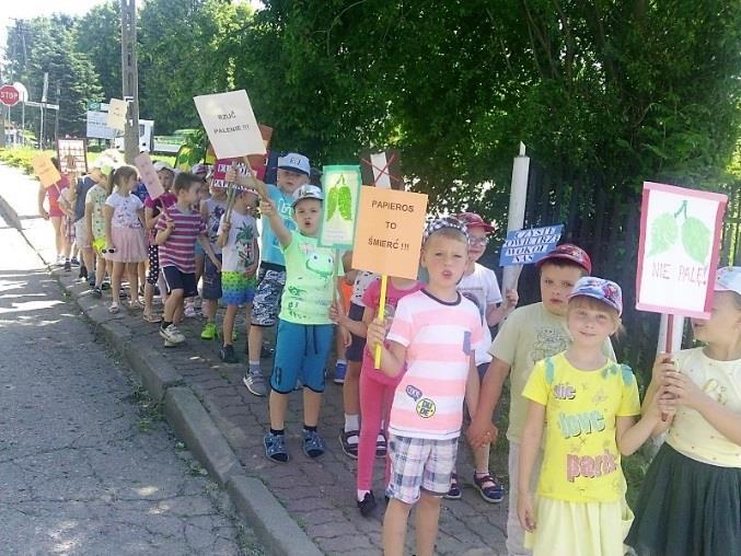 9.2.5 Światowy Dzień bez Tytoniu ph. Tytoń i choroby serca Każdego roku w dniu 31 maja obchodzony jest Światowy Dzień bez Papierosa.