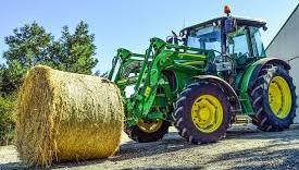 TECHNIK ROLNIK NA KIERUNKU REALIZOWANE SĄ ZAGRANICZNE STAŻE ZAWODOWE Czym zajmuje się Technik Rolnik? Gospodarstwa rolne obecnie przypominają wyspecjalizowane firmy.