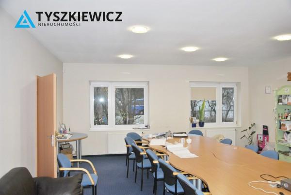 instalację wodociągową, - instalację kanalizacji sanitarnej do zbiornika