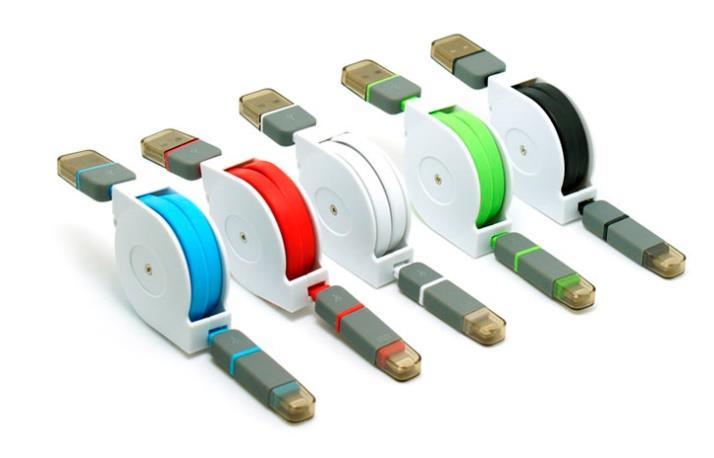 zwijany kabel do przesyłu danych bądź ładowania baterii o długości 1 m, wymiary: 40x40 mm (tolerancja: +/- 15%), kolor zabudowy: biały bądź przezroczysty, materiał: plastik, guma, kolor kabla: