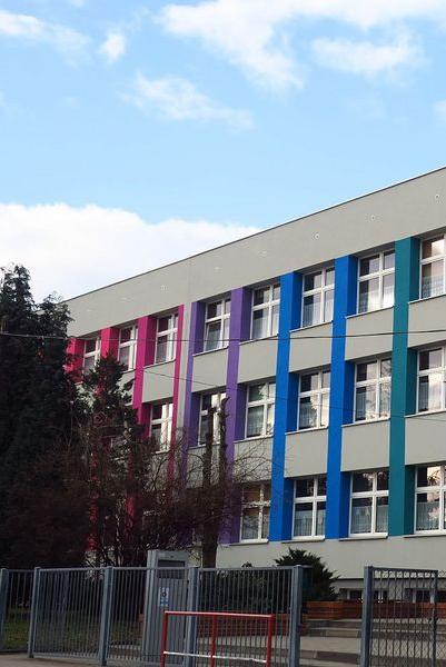TERMOMODERNIZACJA OBIEKTÓW UŻYTECZNOŚCI PUBLICZNEJ NA TERENIE MIASTA RYBNIKA LATA REALIZACJI 2014-2018 Wydatki poniesione w 2017 roku Zadania zakończone w 2017 roku - termomodernizacje 7 obiektów