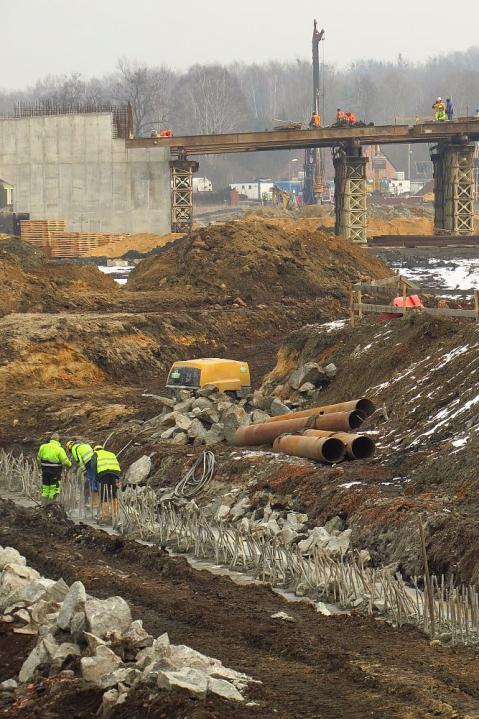 OPRACOWANIE DOKUMENTACJI PROJEKTOWEJ BUDOWA REGIONALNEJ DROGI RACIBÓRZ - PSZCZYNA Łączne wydatki w tym w 2017 roku / LATA REALIZACJI 2013-2017 1.625.000 zł 487.