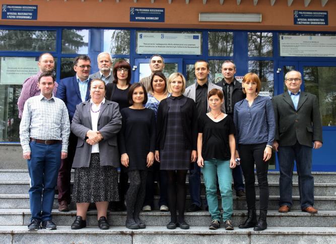 Tematyka prac dyplomowych CB - Zakład Biotechnologii i Bioinformatyki Nauczyciele akademiccy: dr hab. inż. Mirosław Tyrka, prof. PRz prof. dr hab. Jaroslav Legath dr hab. inż. Barbara Dębska, prof PRz dr hab.