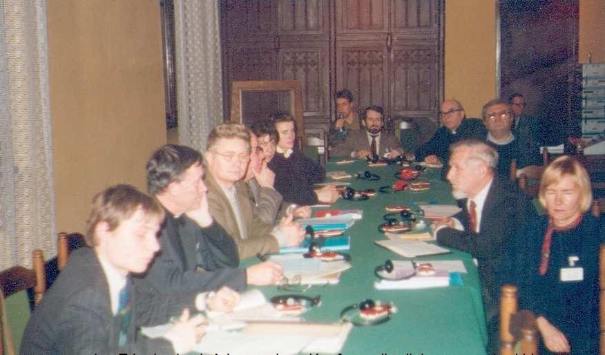 Zdaniewicz widoczny w głębi sali ( prawa górna strona fotografii) Na obradach jednej z Sesji podczas