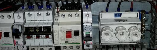 elementów elektronicznych usuwanie zabrudzeń z urządzeń takich jak: wentylatory przemysłowe szafy