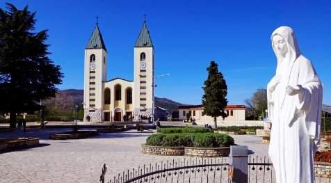 Nasze pielgrzymie wyprawy to Medziugorja i Malta Medziugorja 17 25 sierpnia 2019 Program ramowy: Eucharystia i wyjazd w kierunku granicy. Przyjazd do Medziugorje i zakwaterowanie w godzinach rannych.