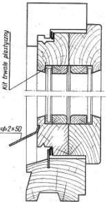 32. Przedstawiony na rysunku element anatomicznej budowy drewna, to: A. cewka. B. włókno drzewne C. naczynie. D. przewód żywiczny. 33.