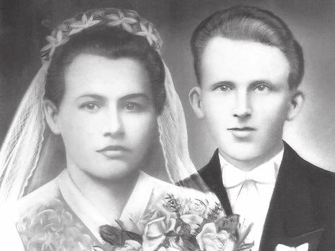 chodnich. Tam znaleźli pracę i pozakładali rodziny. W małżeństwie Józefa Bodzionego przyszło na świat pięcioro dzieci i to są już prawnuki seniora rodu Józefa Kurzei.