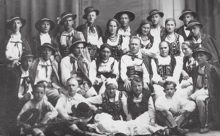 W ubiegłą niedzielę Koło Młodzieży odegrało sztuczkę ludową p.t. Łobzowianie. Całość przedstawienia wypadła bardzo dobrze.