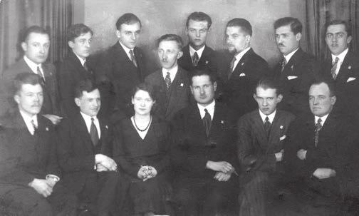 Z tych względów jest zupełnie zrozumiałe, że w czasie swoich studiów we Lwowie Zbyszek także angażował się w życie społeczne, jego wzmianki w listach na ten temat to trochę usprawiedliwianie się