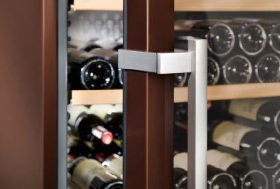 Urządzenia do długotrwałego przechowywania win Jakość w najdrobniejszym szczególe Precyzyjny, elektroniczny system kontroli został umieszczony w płycie dzielącej.
