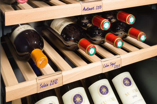 System etykietowania umożliwia szybki przegląd przechowywanych win.