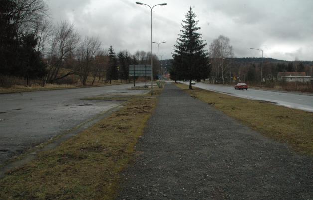 oraz nawierzchni ciągu pieszorowerowego z betonu asfaltowego. 8.