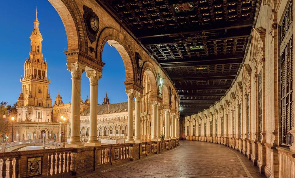 170 171 Sewilski spektakularny plac Hiszpanii powstał z okazji Wystawy Iberoamerykańskiej 1929 1930 Rzymski most na rzece Gwadalkiwir (I w. n.e.) Prace nad budową Alhambry zapoczątkował w 1238 r.