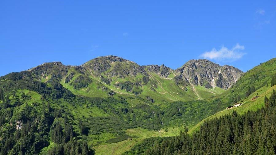 TREKKING W ALPACH AUSTRIACKICH POWRÓT DO TYROLU ALPY KITZBÜCHELSKIE, KARWENDELE, KAISERGEBIRGE, ROFANGEBIRGE, LOFERERY, LEOGANGERY Termin II (część druga): 13 21 lipca 2019 Koszt wycieczki od 950 zł