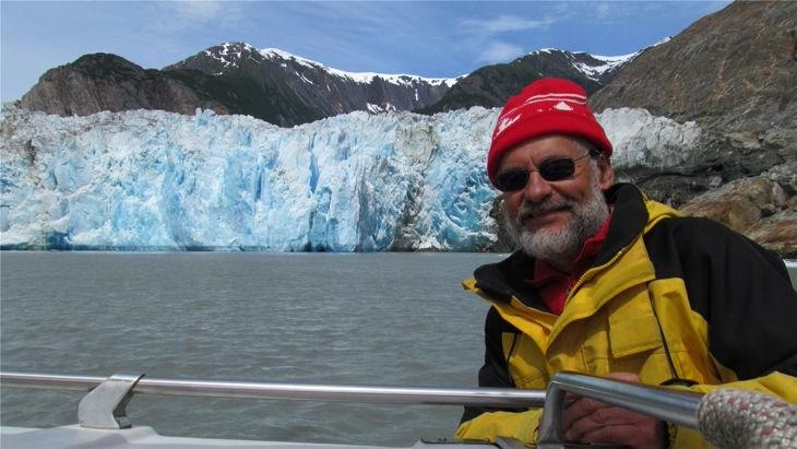 2013.07 "Varsovią" na Alaskę część 1 z Vancouver do Juneau Latem 2013 roku zdecydowałem na dłuższy rejs moim jachtem "Varsovia" i