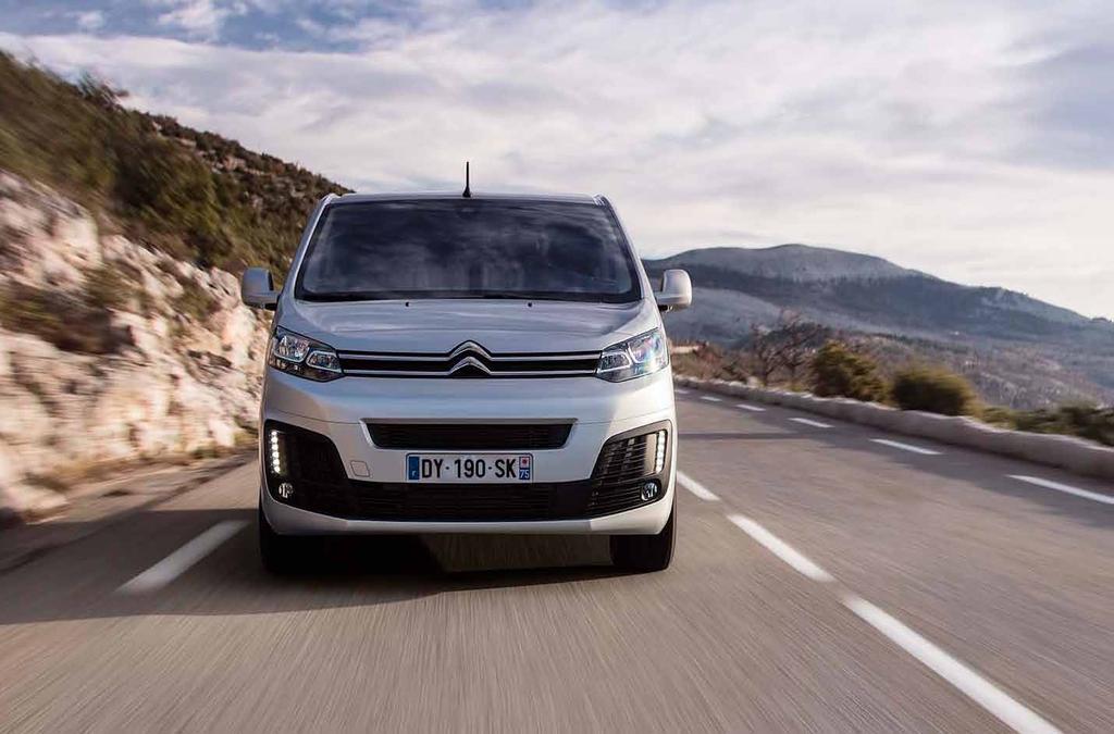 SILNIKI NOWEJ GENERACJI CITROËN SPACETOURER dostępny jest z silnikami 1,6 BlueHDi 95, 1,6 BlueHDi 115 S&S, 2,0 BlueHDi 150 S&S współpracującymi z manualną skrzynią biegów, silnikiem 1,6 BlueHDi 95