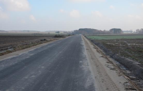 Poprawa bezpieczeństwa komunikacyjnego drogi gminnej Bronka-Kadłubówka od km 0+000 do km 2+364,50. Inwestycja dofinansowana w ramach programu wieloletniego pn.